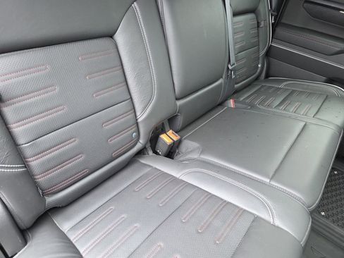 Used 2022 GMC Sierra 1500 AT4X image 28