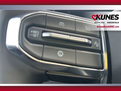 New 2026 GMC Terrain Denali w/ LPO, Floor Liner Package image 23