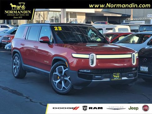 Used 2023 Rivian R1S Adventure image 1