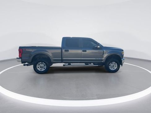 Used 2019 Ford F250 XL w/ STX Appearance Package image 8