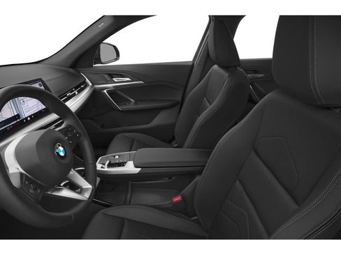 New 2026 BMW X2 xDrive28i w/ Convenience Package image 6