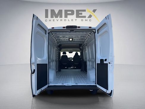 Used 2026 RAM ProMaster 2500 w/ Convenience Group FWD image 24