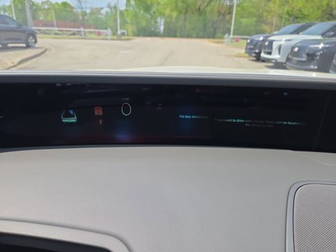 Used 2025 Lincoln Nautilus Reserve w/ Jet Appearance Package image 14