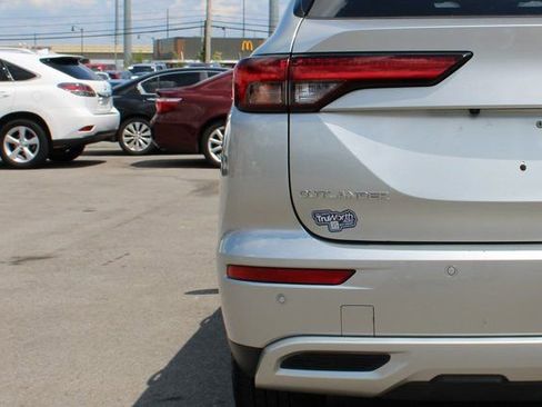 Used 2022 Mitsubishi Outlander SE image 47