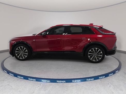 Certified 2024 Cadillac Lyriq Sport AWD/4WD image 8