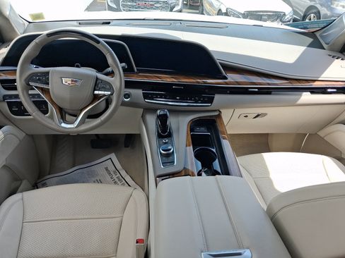 Used 2024 Cadillac Escalade Sport Platinum w/ LPO, ONYX Package AWD/4WD image 12
