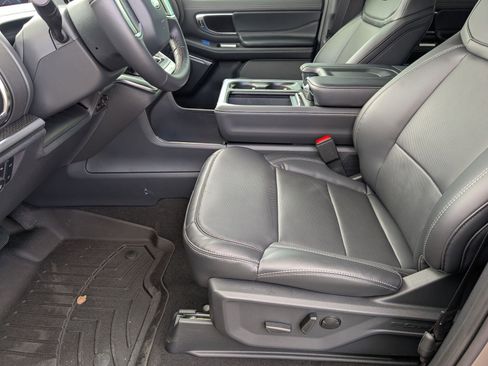 New 2026 Ford Expedition Platinum w/ Stealth Performance Package image 15