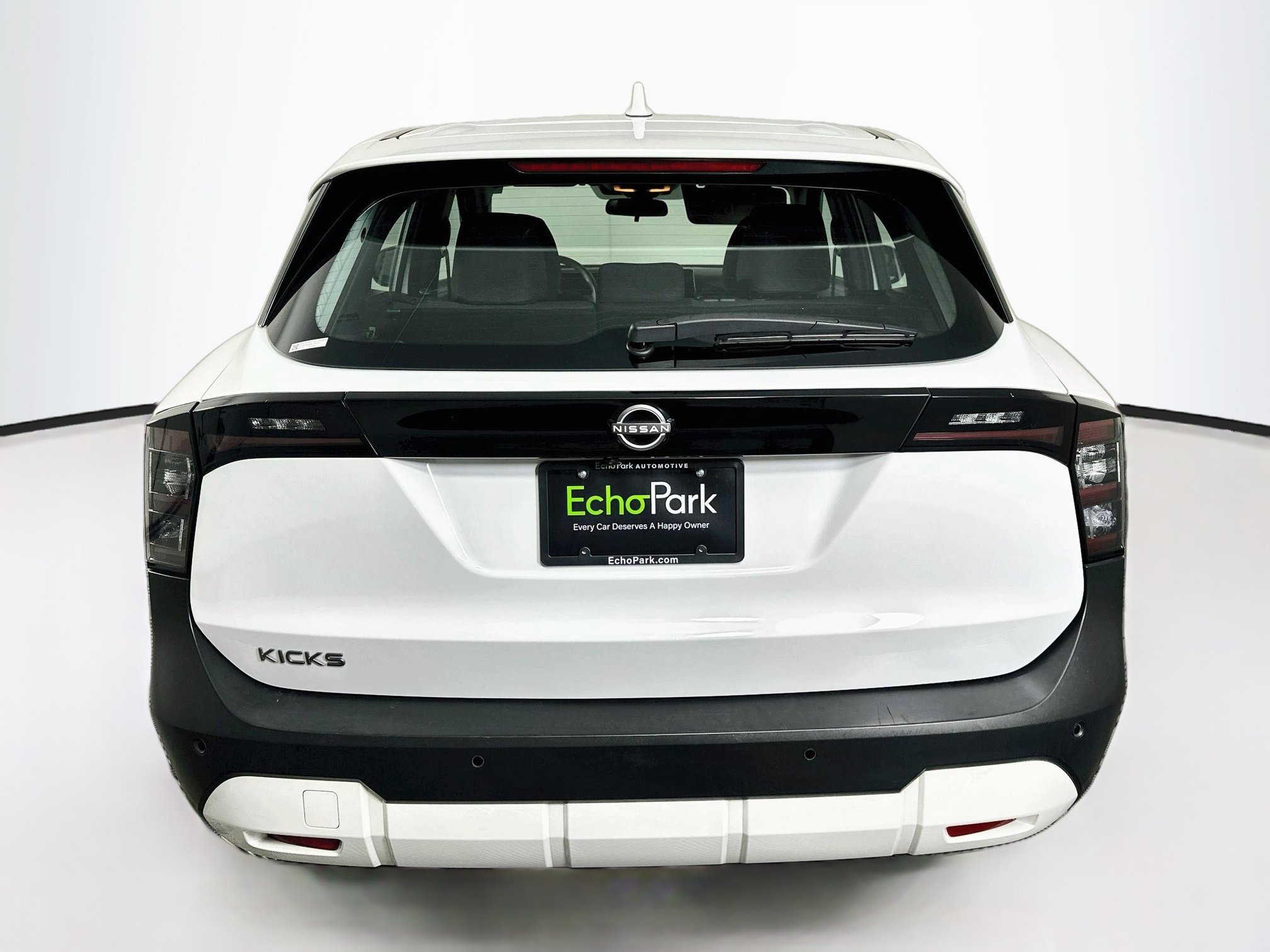 Used 2025 Nissan Kicks S FWD image 7