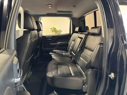 Used 2019 GMC Sierra 2500 Denali w/ Duramax Plus Package AWD/4WD image 12