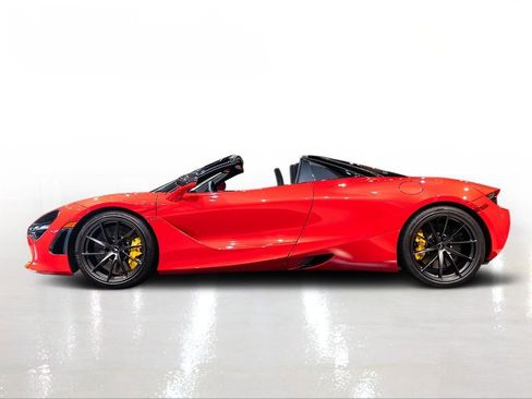 Used 2022 McLaren 720S Spider RWD image 3
