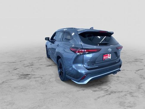 Used 2025 Toyota Highlander XSE image 9