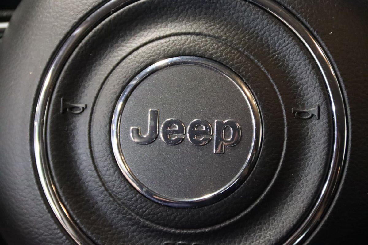 Used 2018 Jeep Compass Sport AWD/4WD image 35
