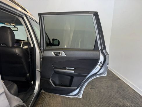 Used 2012 Subaru Forester 2.5X Limited AWD/4WD image 27