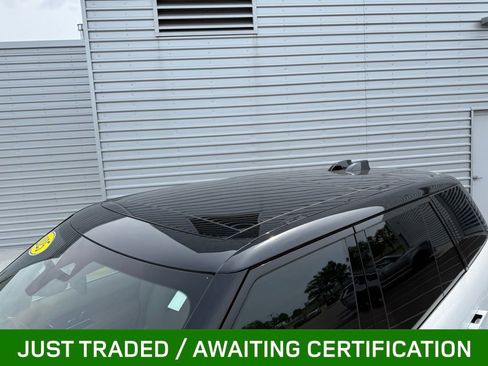 Used 2025 Land Rover Range Rover SE AWD/4WD image 11