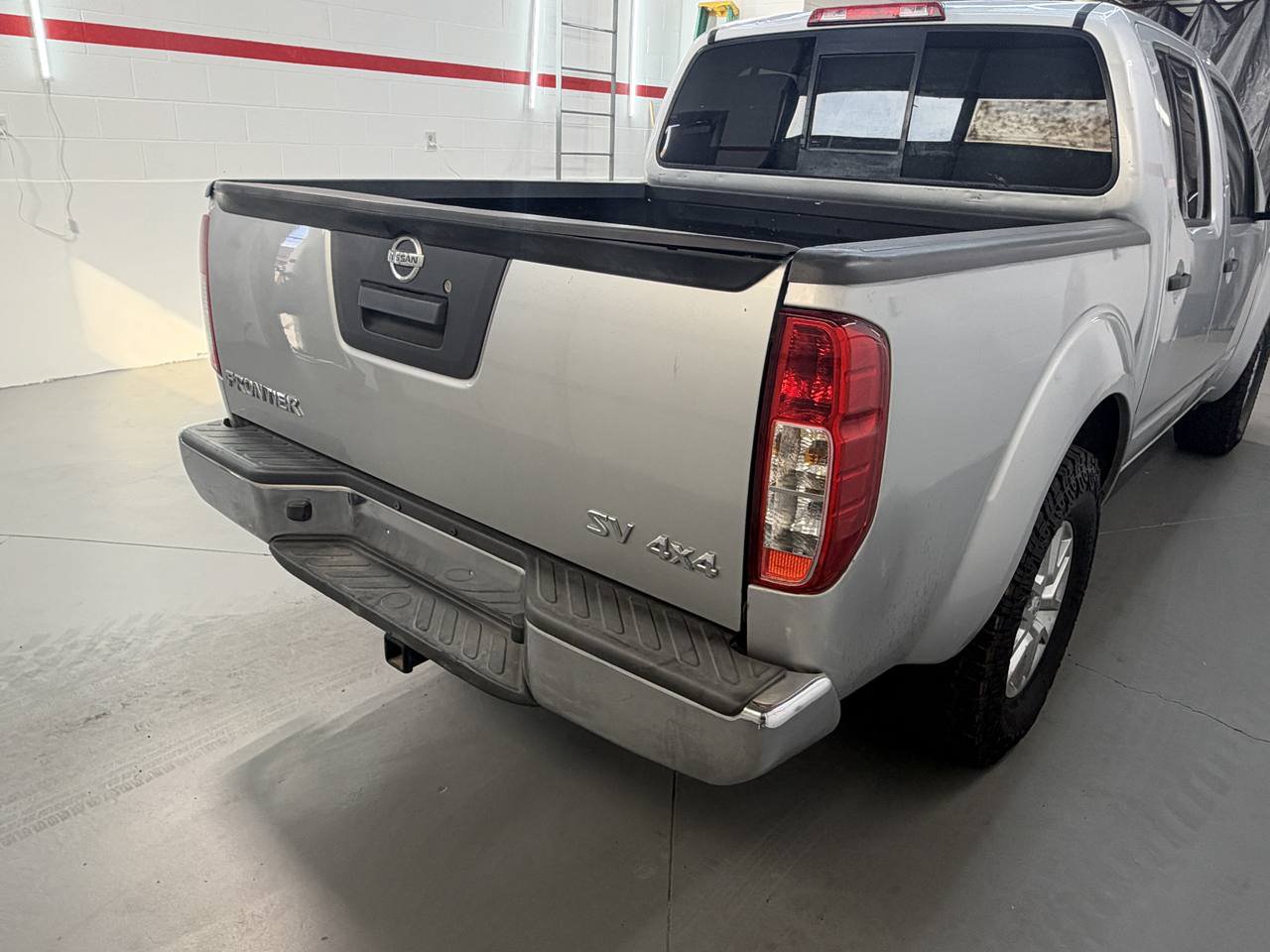 Used 2017 Nissan Frontier SV AWD/4WD image 5