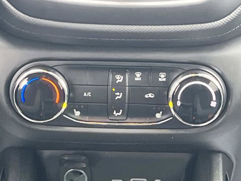 Used 2023 Chevrolet TrailBlazer LT image 15