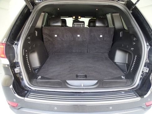 Certified 2022 Jeep Grand Cherokee Laredo X AWD/4WD image 21
