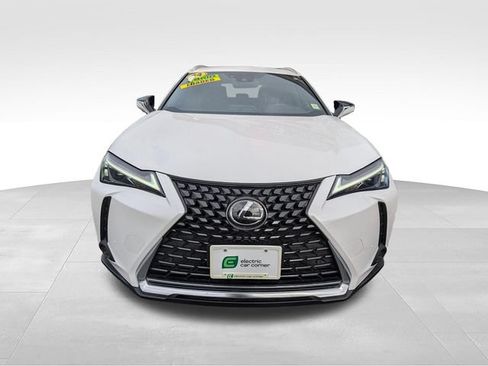 Used 2024 Lexus UX 250h FWD image 2
