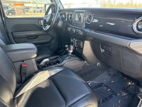 Used 2021 Jeep Wrangler Unlimited Sahara image 15