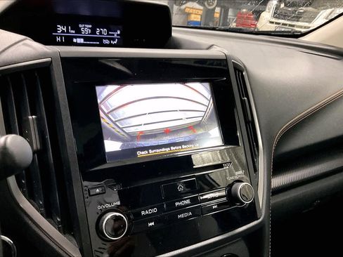 Used 2020 Subaru Crosstrek 2.0i Premium w/ Moonroof Package 2 AWD/4WD image 27