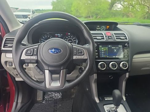 Used 2018 Subaru Forester 2.5i Premium AWD/4WD image 14