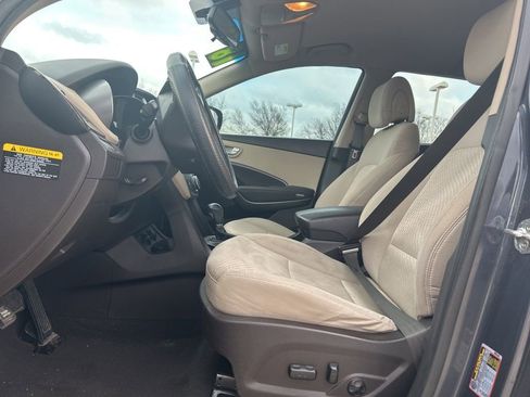 Used 2018 Hyundai Santa Fe Sport w/ 2.4L Value Package 02 image 8