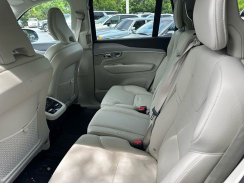 Used 2024 Volvo XC90 B5 Core w/ Protection Package AWD/4WD image 30