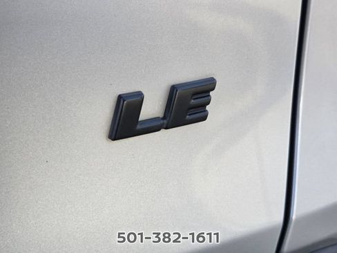 Used 2022 Toyota RAV4 LE FWD image 14