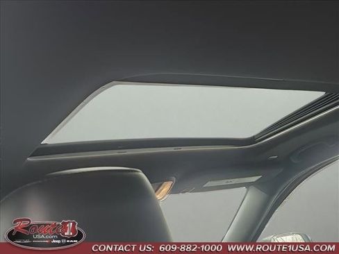 Used 2024 Dodge Durango GT image 34