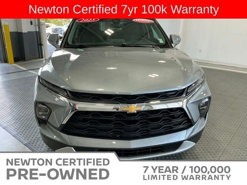 Used 2025 Chevrolet Blazer LT FWD image 16