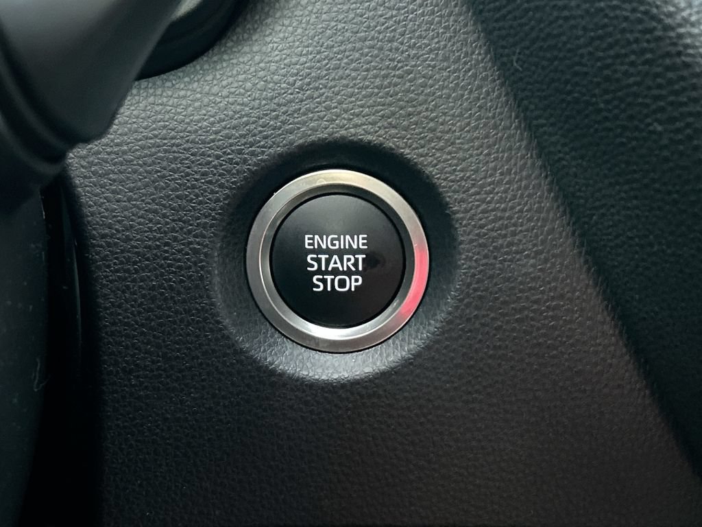 Used 2026 Toyota Corolla SE FWD image 18