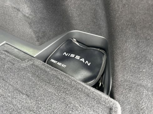 Used 2025 Nissan Rogue SL w/ SL Premium Package AWD/4WD image 28