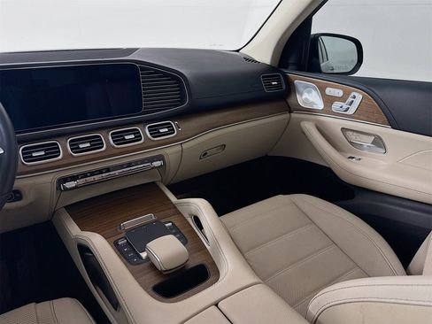 Used 2024 Mercedes-Benz GLE 450 4MATIC image 26