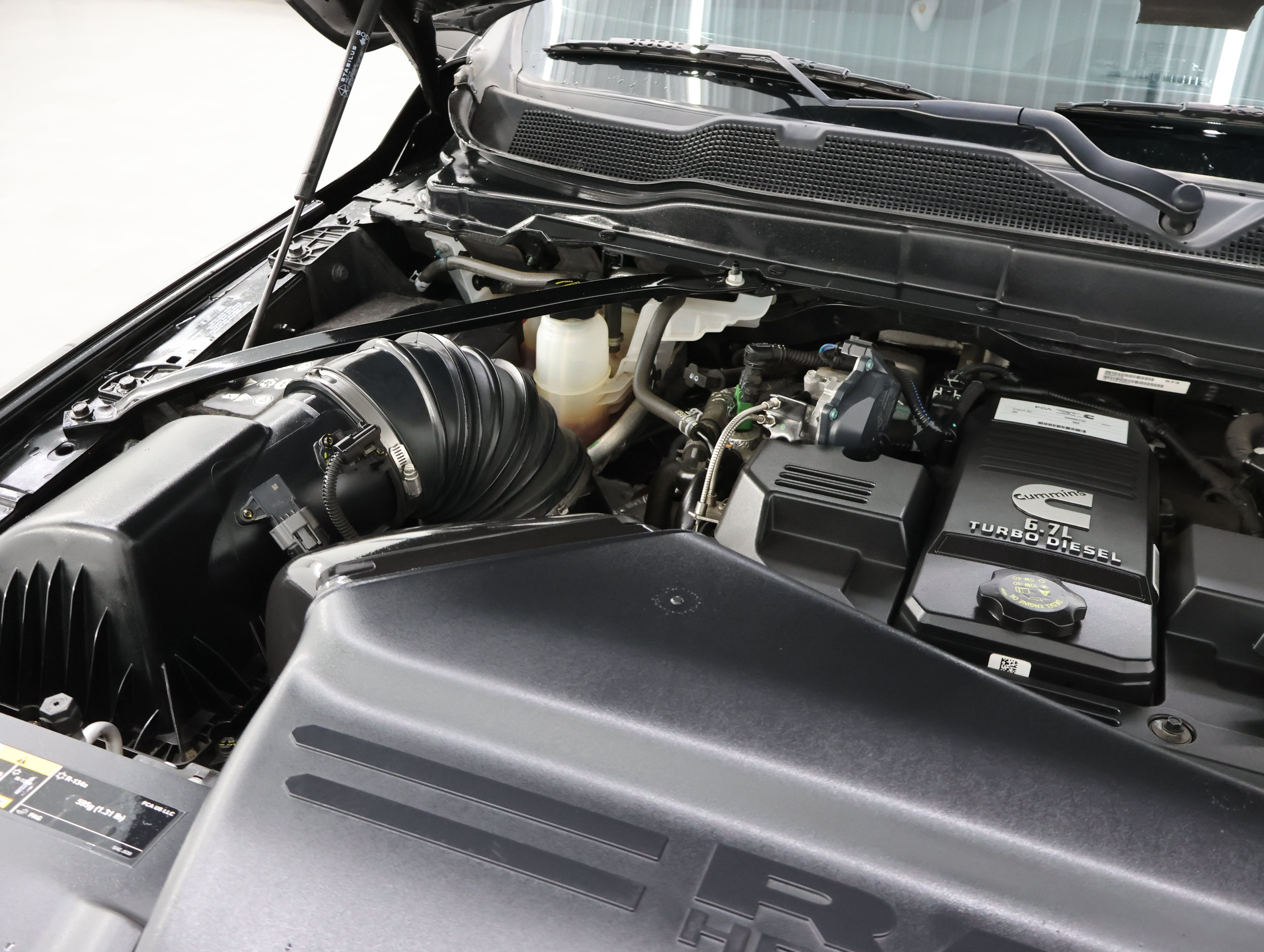 Used 2024 RAM 2500 Laramie AWD/4WD image 18
