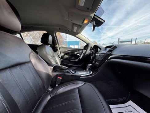 Used 2012 Buick Regal Leather image 15