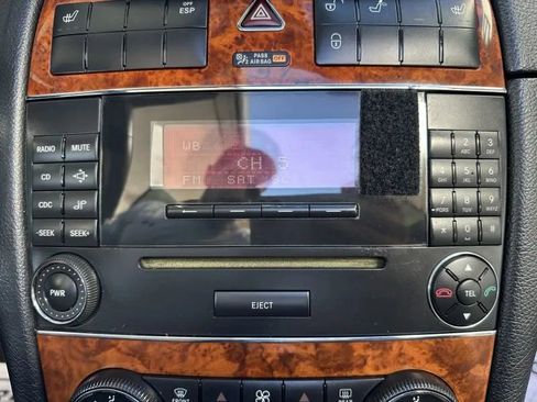 Used 2007 Mercedes-Benz CLK 350 Cabriolet image 31