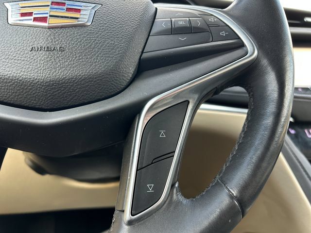 Used 2017 Cadillac XT5 Luxury w/ Driver Awareness Package FWD image 49