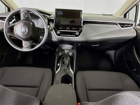Certified 2025 Toyota Corolla LE image 25