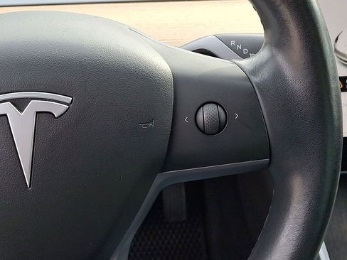 Used 2019 Tesla Model 3 Mid Range image 30