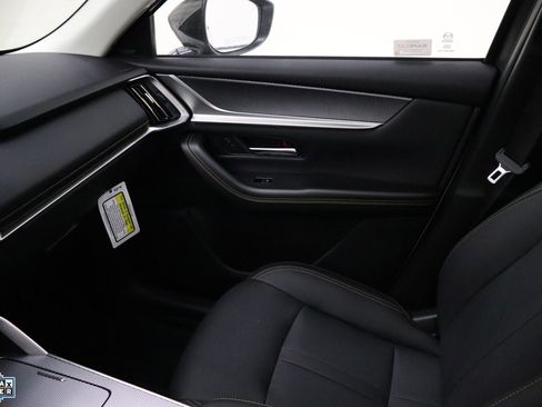 Used 2025 MAZDA CX-70 Plug-In Hybrid w/ Premium Pkg image 25