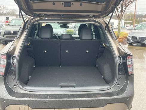 Certified 2025 Nissan Kicks SR image 7