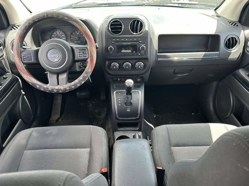 Used 2012 Jeep Compass Sport AWD/4WD image 13