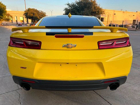 Used 2017 Chevrolet Camaro SS RWD image 5