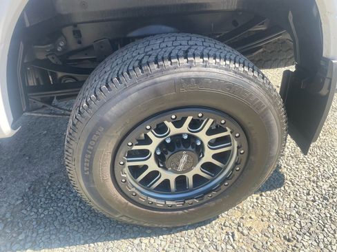 Used 2017 Ford F250 Lariat w/ Lariat Ultimate Package image 7