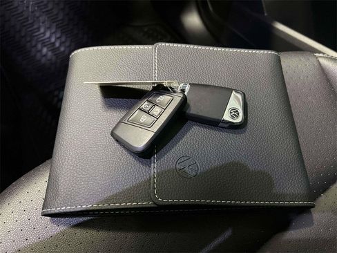 Used 2023 Volkswagen Atlas SEL image 37