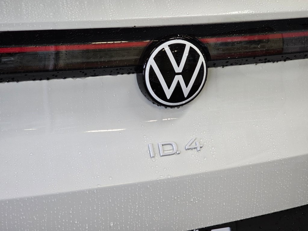 New 2026 Volkswagen ID.4 Pro AWD/4WD image 15