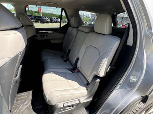 Used 2023 Honda Pilot Touring image 17