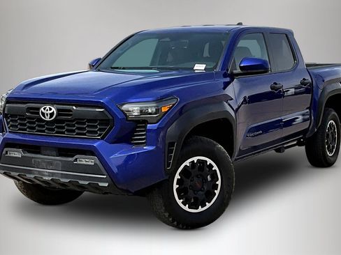Used 2024 Toyota Tacoma TRD Off-Road image 3