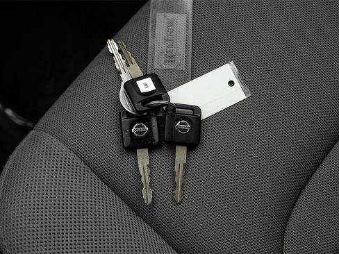 Used 2019 Nissan Frontier S image 54