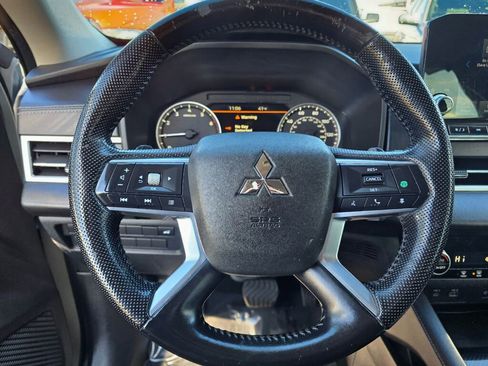 Used 2022 Mitsubishi Outlander SE image 28